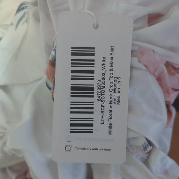 Dress - Picture 6 of 6